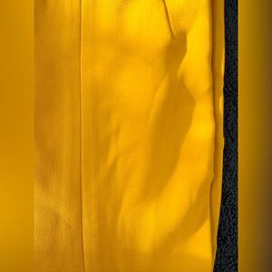 ❎ DONATED ❎ 
Yellow / Goldenrod 3/4 sleeve dress